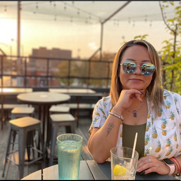 Meet your Posher, Brenda - Picture 2 of 5